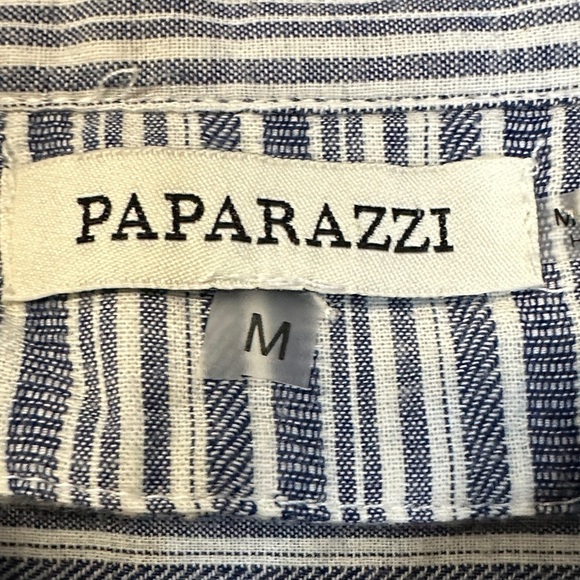 Paparazzi Floral Embroidered Button Up Blouse Women's Size M EUC - Picture 2 of 5